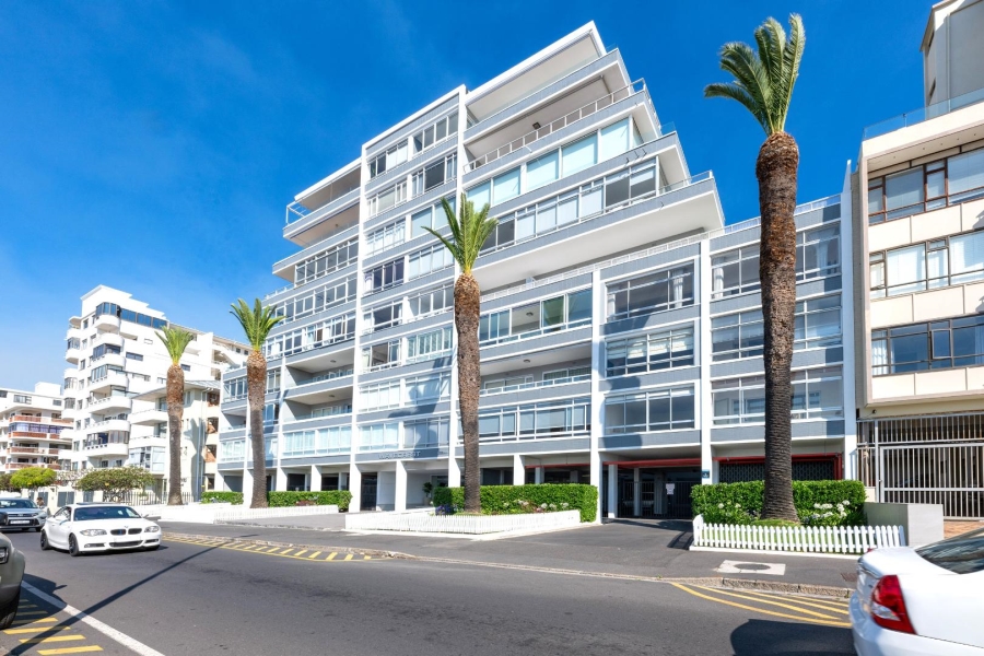 2 Bedroom Property for Sale in Sea Point Western Cape